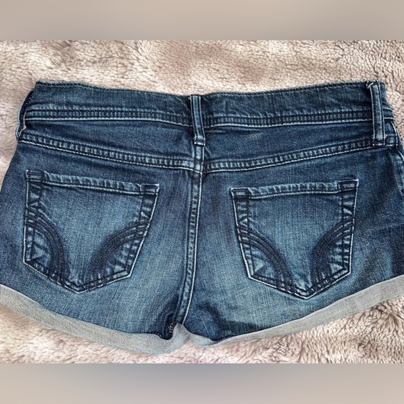 HOLLISTER Shorts Size 00 - Picture 2 of 2